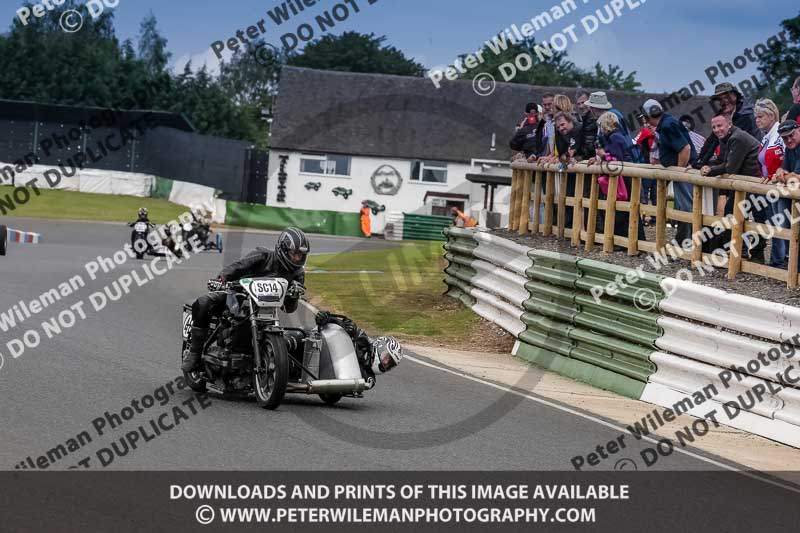 Vintage motorcycle club;eventdigitalimages;mallory park;mallory park trackday photographs;no limits trackdays;peter wileman photography;trackday digital images;trackday photos;vmcc festival 1000 bikes photographs